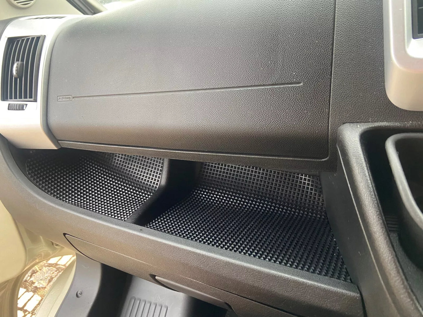 Non-Slip Dash Inserts – Fiat Ducato / Peugeot Boxer (2007 Onwards)